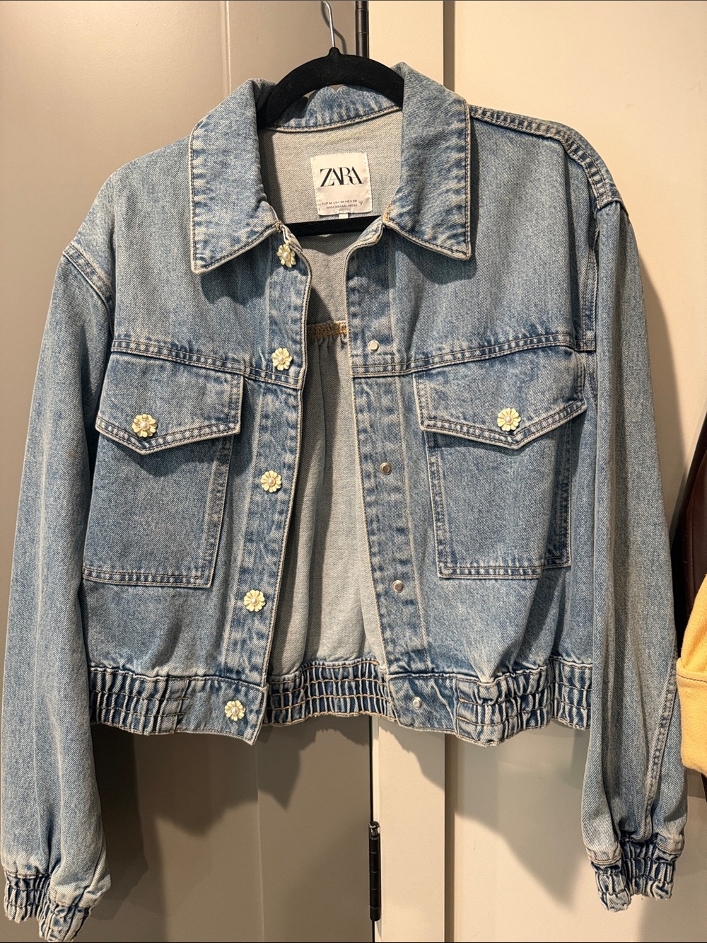 Zara Light Wash Denim Jacket with Daisy Buttons